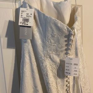 New Wedding Dress & Garment Bag